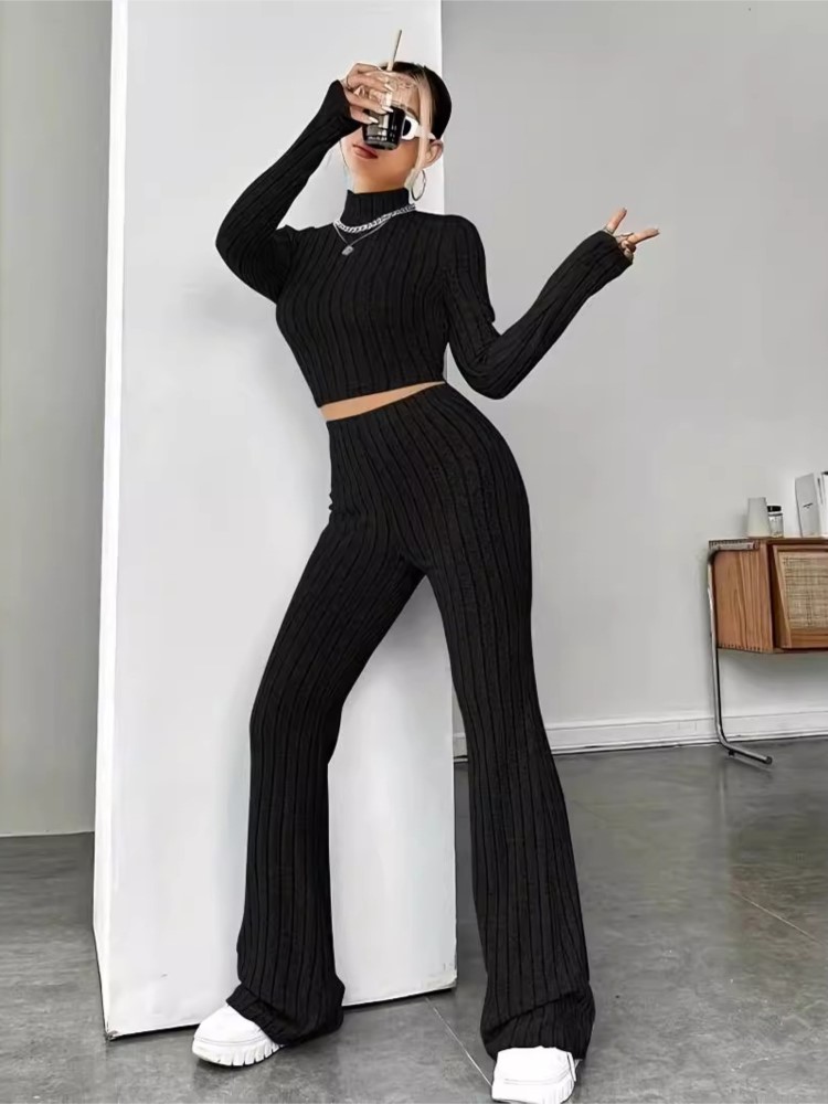 Conjunto Feminino de Malha de  - Crop Top Crochet avaliação e preço